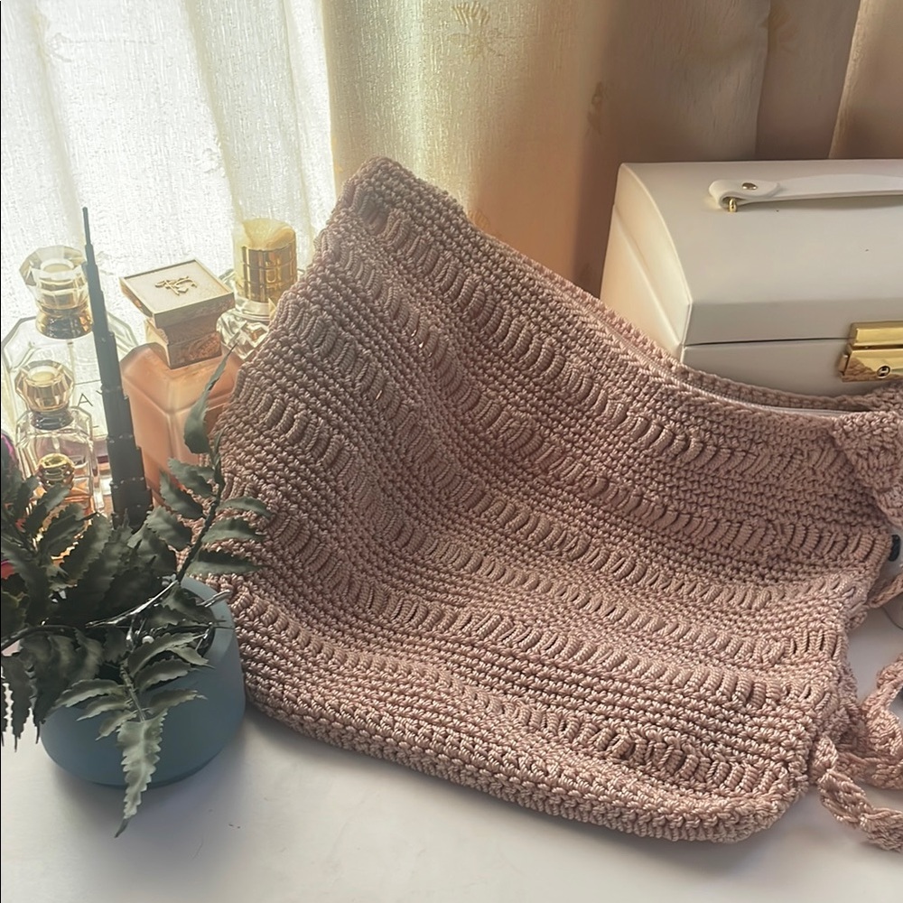 Elegant Creme Crochet Shoulder Bag